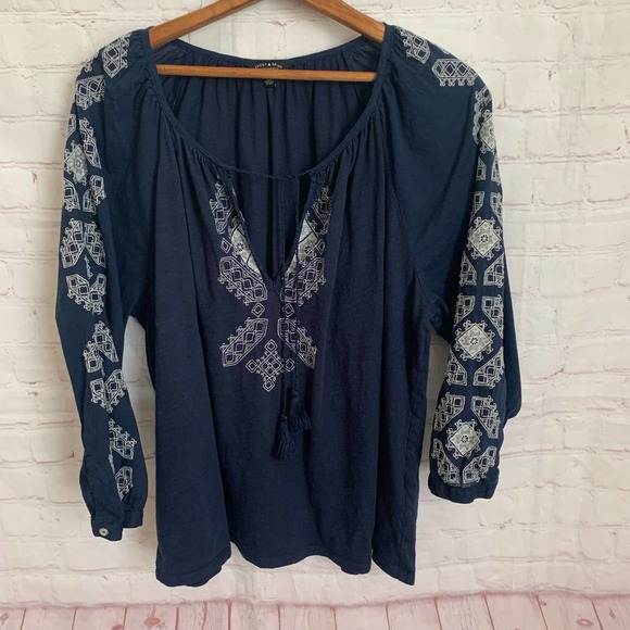 Lucky Brand Tops - Lucky Brand boho navy blue white embroidered long sleeve top XL